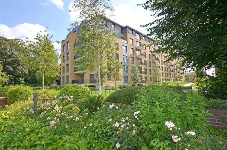 Camera House, Pinewood Gardens, Teddington, TW11 - Photo 5