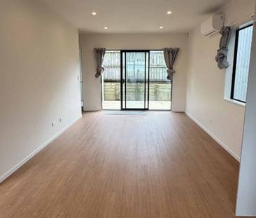 Brand new modern home in Mt Wellington - Photo 1