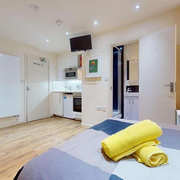 Studio to rent - Photo 1