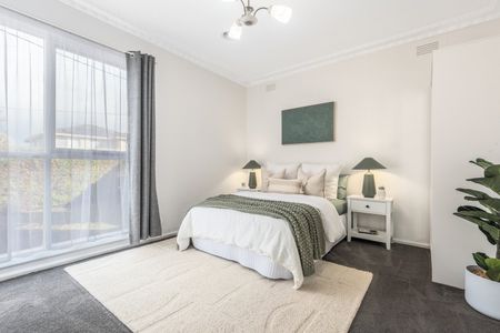 Charming 4-Bedroom Family Home in the Heart of Hamlyn Heights - Photo 2