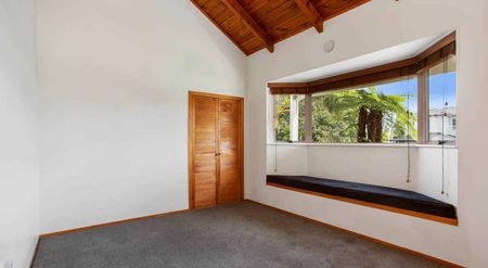 A Real Gem! - Photo 5