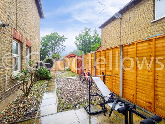 Mitcham Park, Mitcham, CR4 - Photo 1
