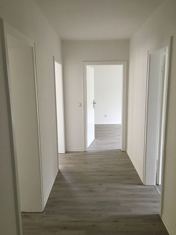 3 Zimmer in der 1 Etage mit Balkon zum Wohlfühlen - Foto 2