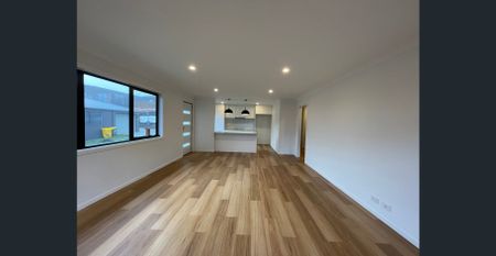 Modern Unit in the heart of New Norfolk! - Photo 2