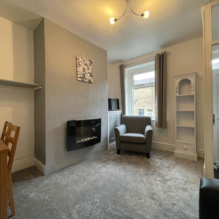 2 bedroom private hall to rent - Photo 1