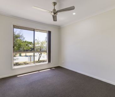 3 Bedroom Family Home With a Study!!!! - Photo 3