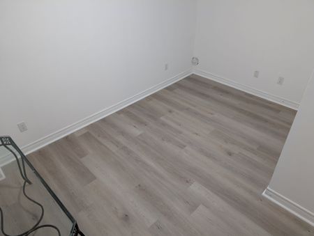 For Lease - 2823 St Clair Avenue Unit# Lower, Toronto, Ontario - Photo 5