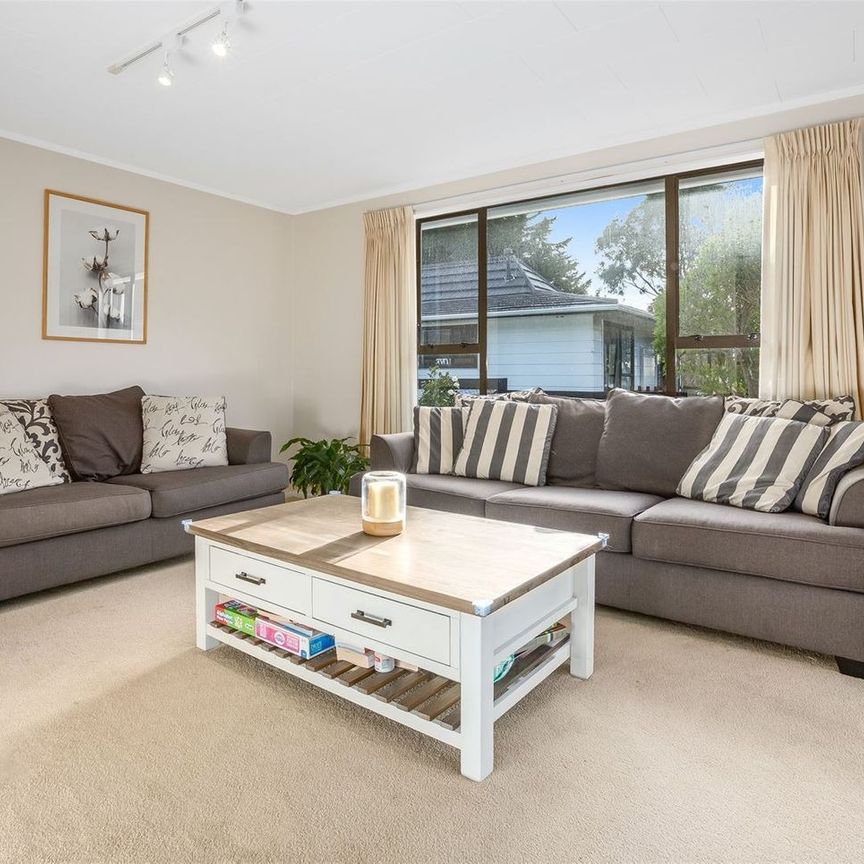 32a Transom Close, Porirua - Photo 1