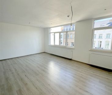 Gerenoveerd appartement (67m²) met 1 slaapkamer en terras in hartje... - Photo 1