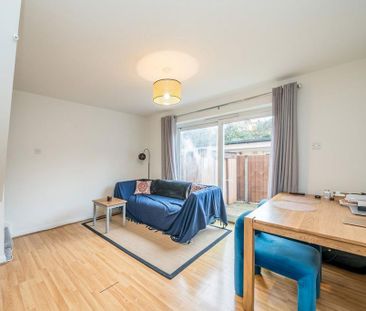 2 bedroom end of terrace house to rent - Photo 1