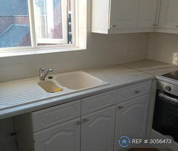 2 bedroom maisonette to rent - Photo 6