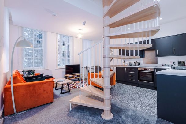 High Street - Photo 1