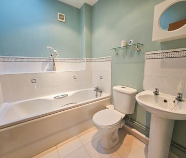 1 bed apartment to rent in Spring Lane, Kenilworth, CV8 - Photo 1