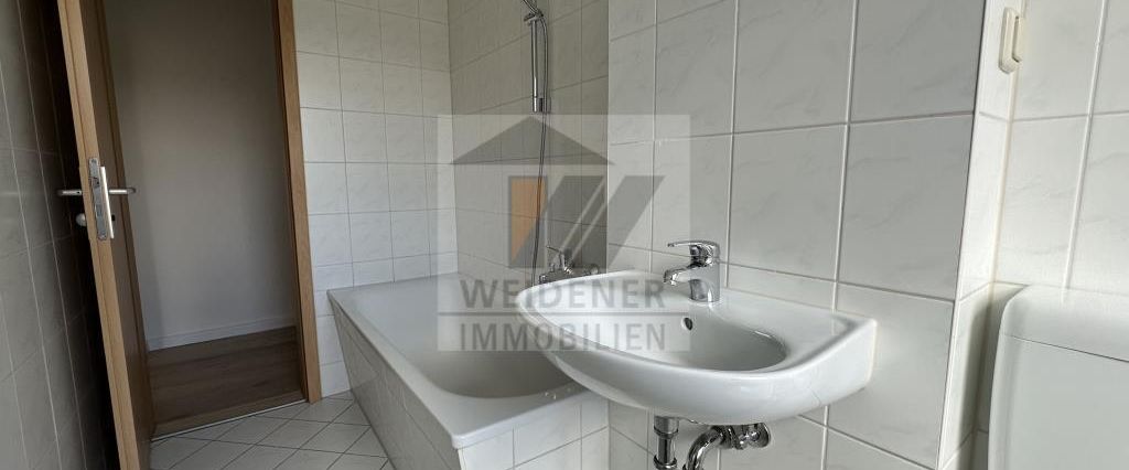 mit Süd-West-Balkon: 2 Raum Wohnung in Gera-Untermhaus! Nähe Theater und FH - Foto 1