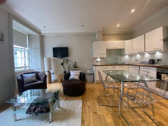 2 bedroom flat to rent - Photo 1