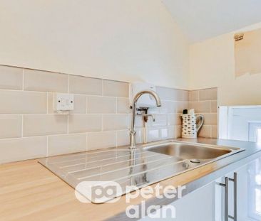 Albany Road, Roath, Cardiff - Photo 5