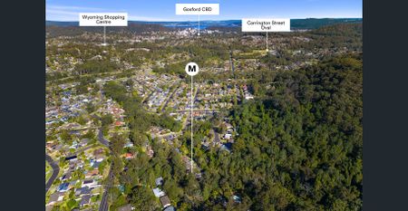 Sun-Drenched Family Living Backing onto National Park - Photo 2