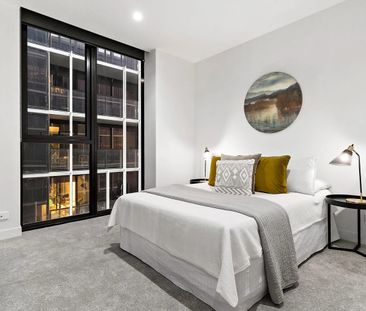 Sky High Luxury with Sweeping City Views - Photo 6
