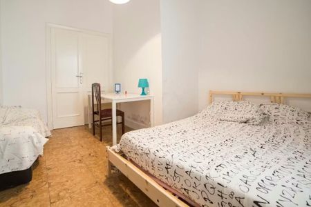 Carrer de Sant Vicent Màrtir, Valencia, Valencian Community 46002 - Photo 2