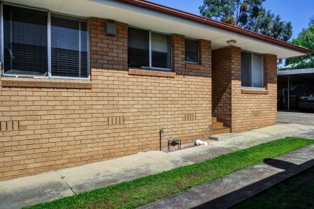 Neat unit in convenient location - Photo 5