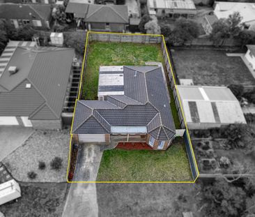 CLOSE TO EVERYTHING! - Photo 3