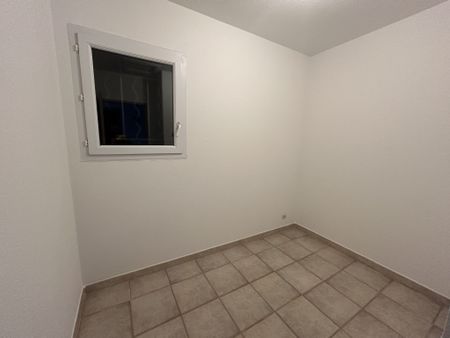 VILLEVIEILLE // Villa mitoyenne T3 + bureau de plain pied de 80,46m² avec jardin - Photo 2