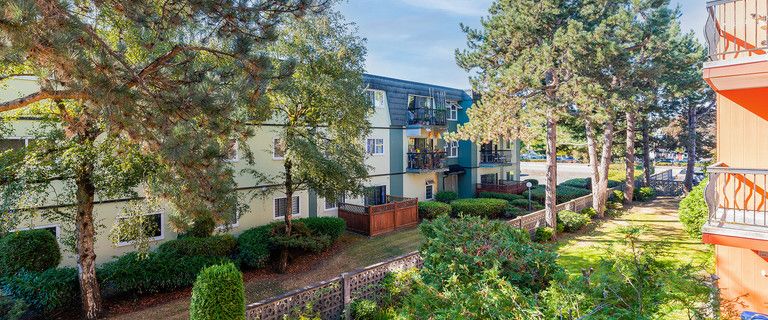 Blair House | 100, 10100 No. 3 Road, Richmond - Photo 1