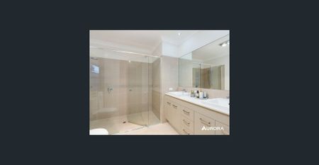 Luxurious Two-Level Townhouse in Morningside’s Premier Precinct - Photo 4