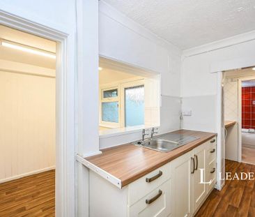 3 bedroom terraced house to rent - Photo 2