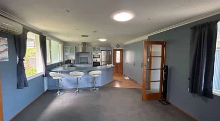 Spacious home in a premium location! - Photo 5