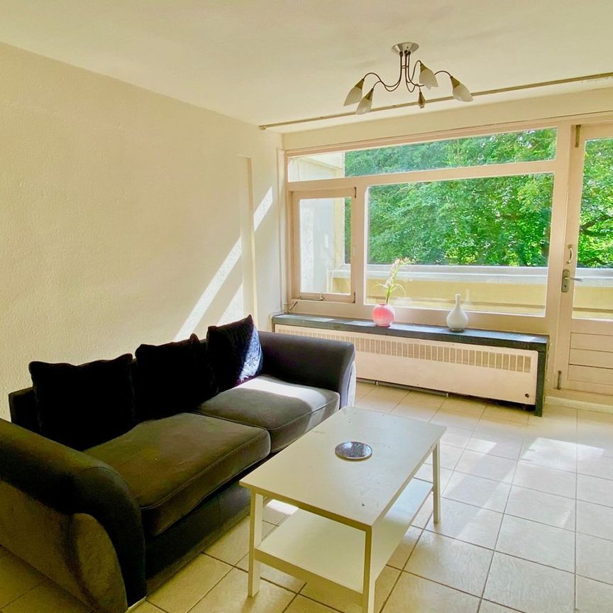Room in a Shared Flat, Binley House, SW15 - Photo 1