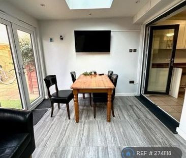 1 bedroom in a house share to rent - Photo 5