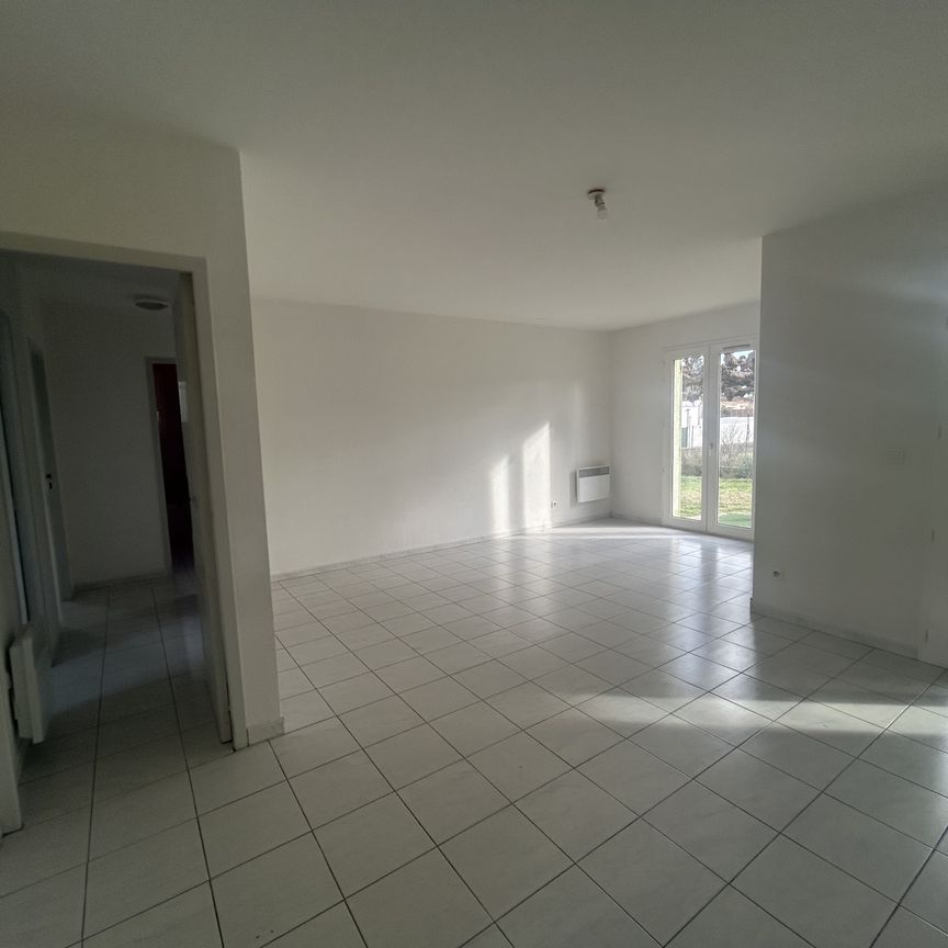 CALVISSON - Villa T4 de plain pied de 88,50m² avec jardin et garage - Photo 1