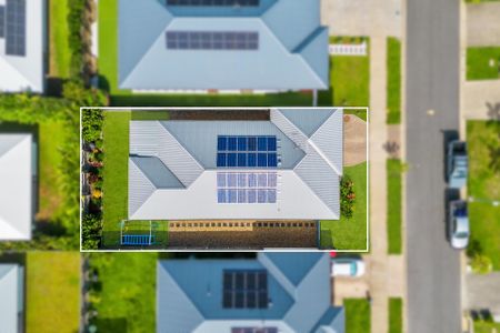 SPACIOUS FAMILY HOME IN SOUGHT AFTER LOCATION! - Photo 3