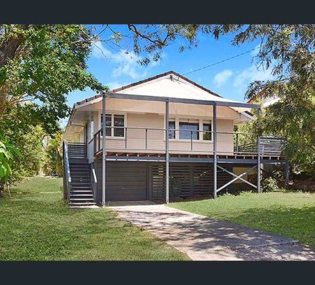 80 Brook Street, Windsor, Qld 4030 - Photo 2