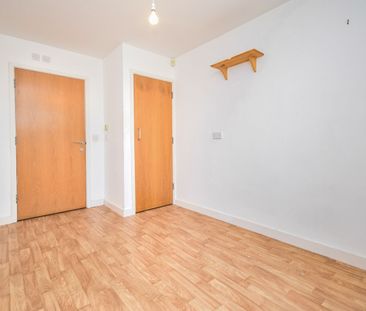 3 bedroom flat to rent, - Photo 3