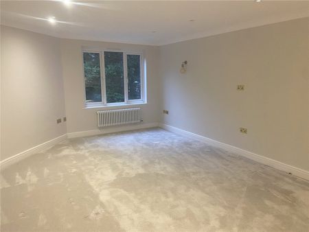 Alexandra Road, Epsom, Surrey, KT17 4DG - Photo 2