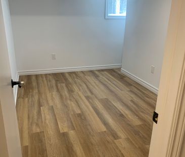 For Lease - 324 Lawrence Avenue, Toronto, Ontario - Photo 1