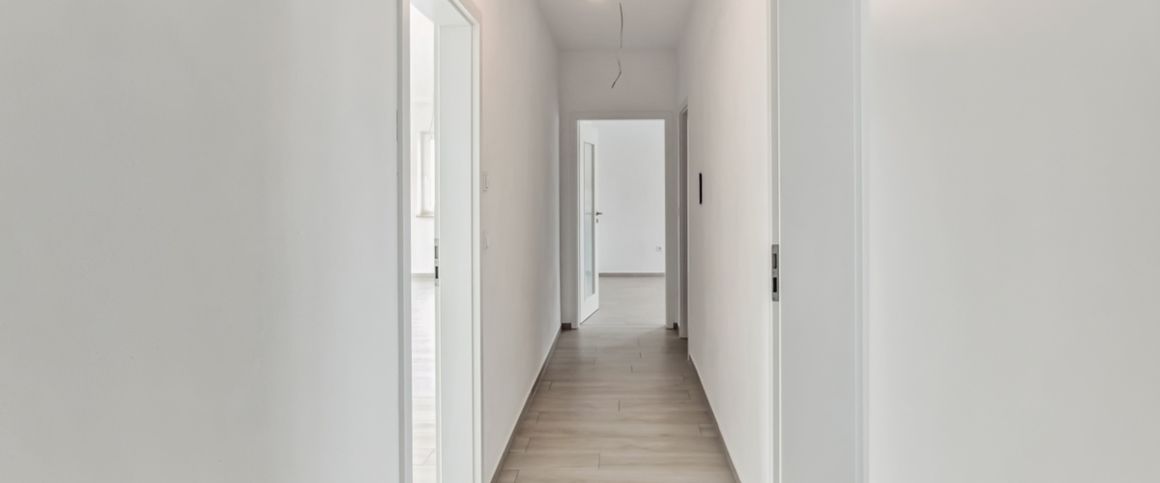 Moderne und großzügige Wohnung mit Einbauküche und Süd-Balkon - Foto 1