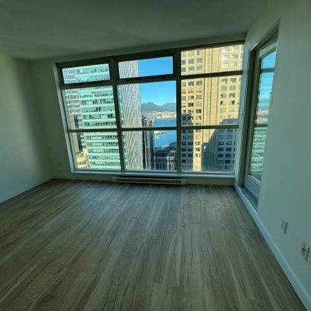 Downtown Condo 1 bed with views - Photo 1