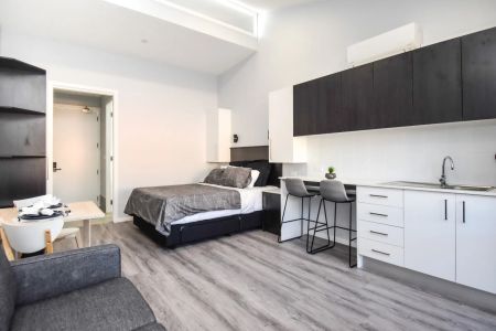 Low Maintenance Fully Furnished - Photo 3