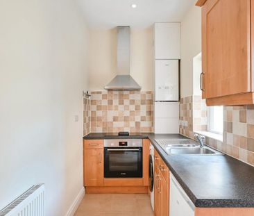2 bedroom terraced house to rent - Photo 5