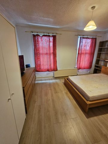 Room in a Shared House, Scales Road, N17 - Photo 2