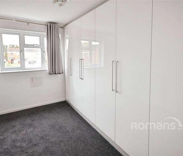 Pennine Road, Slough, SL2 - Photo 1