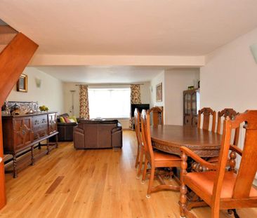 3 bedroom end of terrace house to rent - Photo 6