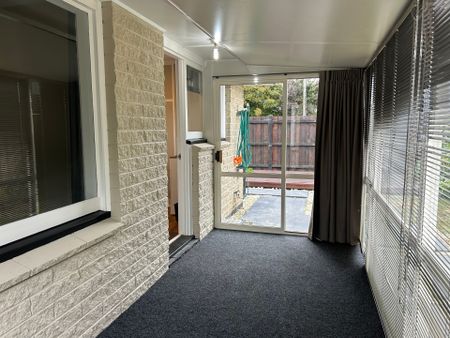 19 Normans Road - 2 Bedroom + Conservatory Townhouse - Photo 5