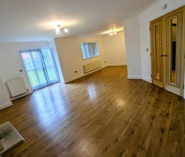 4 bedroom semi-detached house to rent - Photo 2