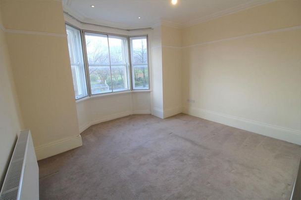 3 bedroom semi-detached bungalow to rent - Photo 1