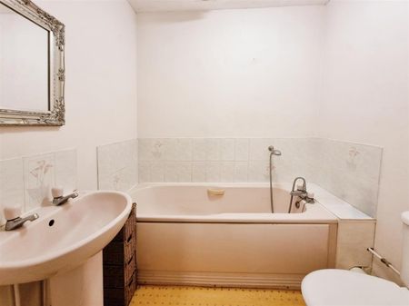 1 Bedroom Flat to Rent in Ashleigh House, Hamblin Court, Rushden, NN10 - Photo 5