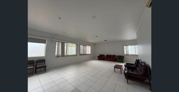 Newly Renovated Rooming House in Forest Hill - Photo 1